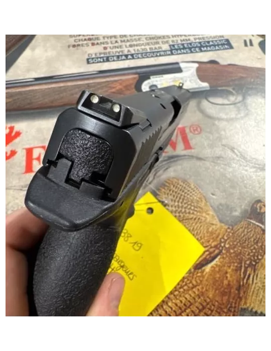 Pistolet Smith & Wesson M&P9 9x19mm para