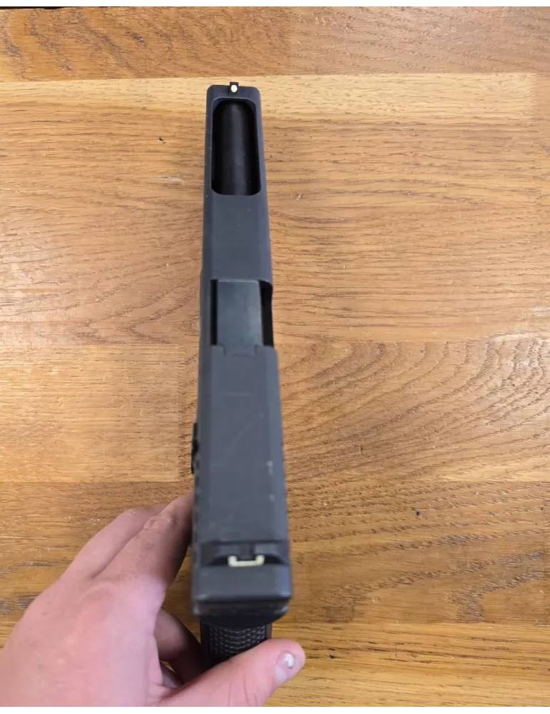 Pistolet 17L calibre 9x19mm Para